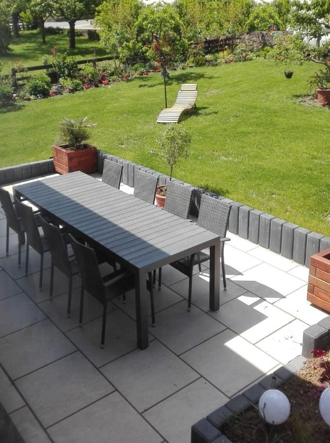 Obere Ferienwohnung Asshoff Zwischen Odenwald, Taubertal Und Bauland Berolzheim Exteriör bild